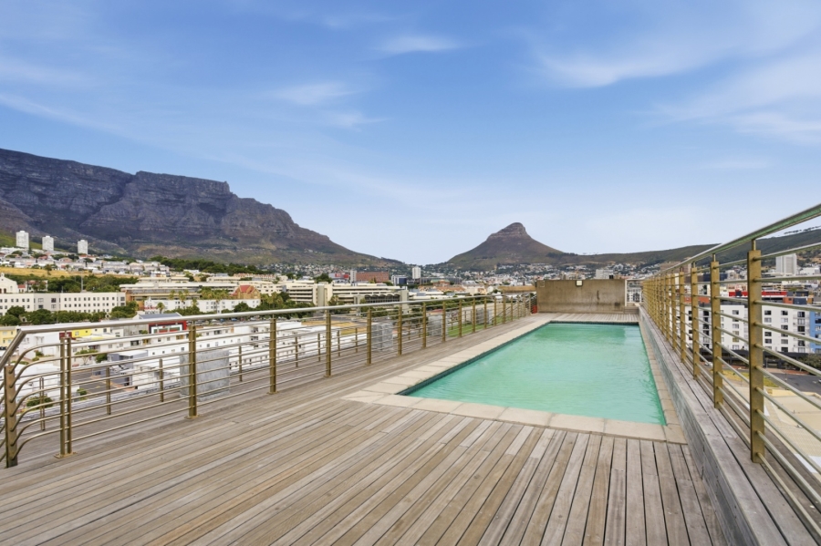 2 Bedroom Property for Sale in Zonnebloem Western Cape
